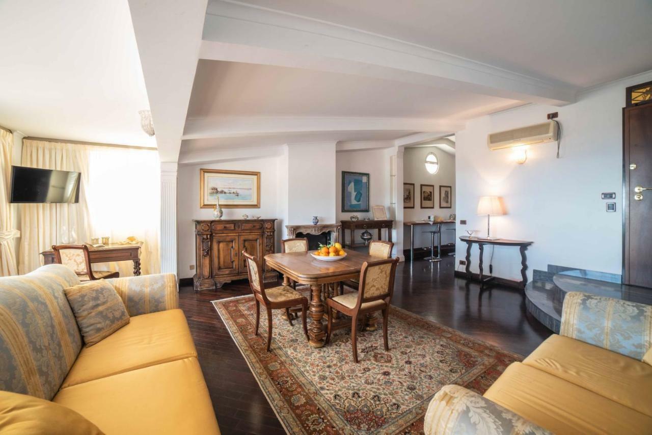 Palazzo Di Ferro Taormina Appartement Buitenkant foto
